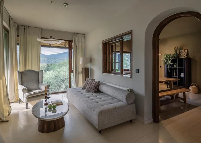 Villa Endless Green, Hidden Gem In The Mountains Artemiszía